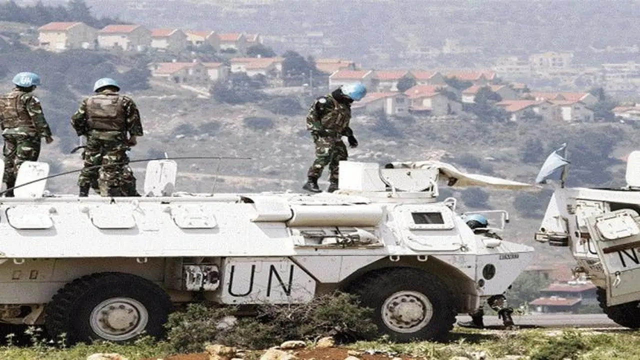 انفجار مقذوف يستهدف موقعاً لقوات اليونيفيل ويخلف إصابات في صفوفها بلبنان